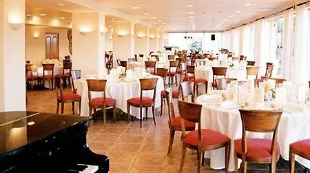 Golf Rafel Hotel Corbera de Llobregat
